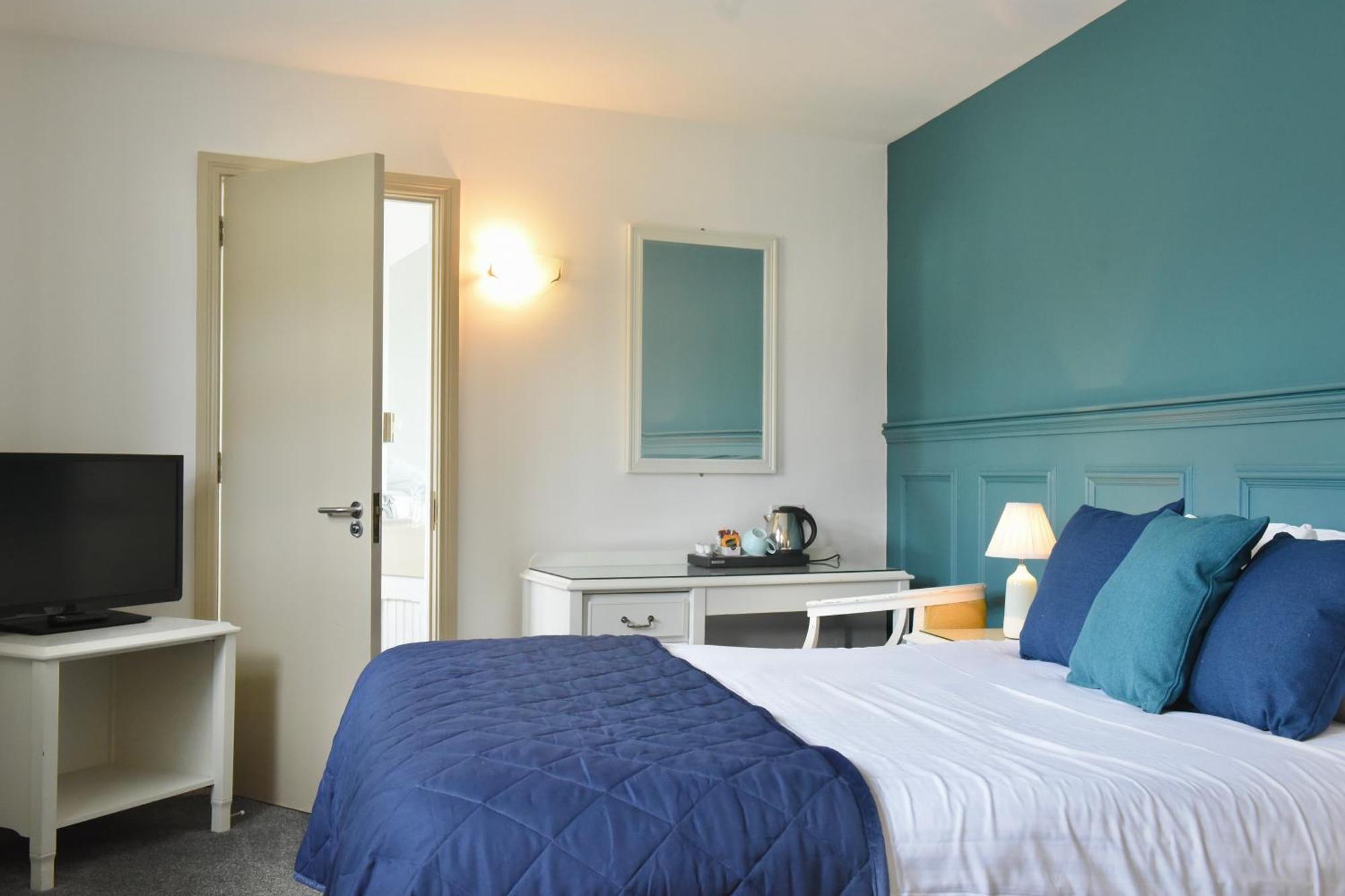 The Lough & Quay Accommodation Town Centre Warrenpoint Exterior foto