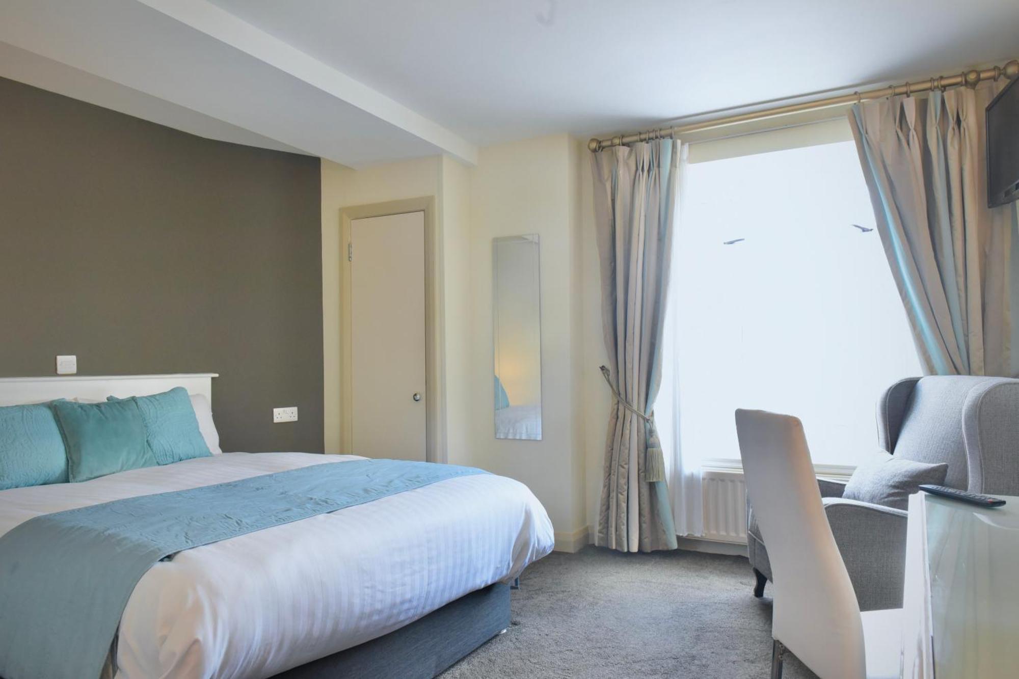 The Lough & Quay Accommodation Town Centre Warrenpoint Exterior foto
